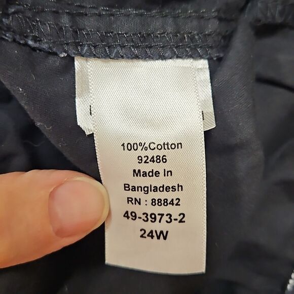 Woman Within Womens Black Drawstring Capri Pants Size 24w Plus Cargo Cuffed - Picture 6 of 9